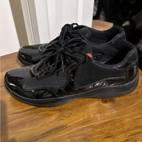 MENS PRADA SHOES SIZE 9 IN GOOD CONDITION - Picture 5 of 8